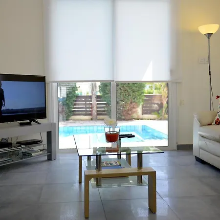Mickey1 Villa, 3 Bed, Free Car, In Pernera, Private Pool, Βίλα